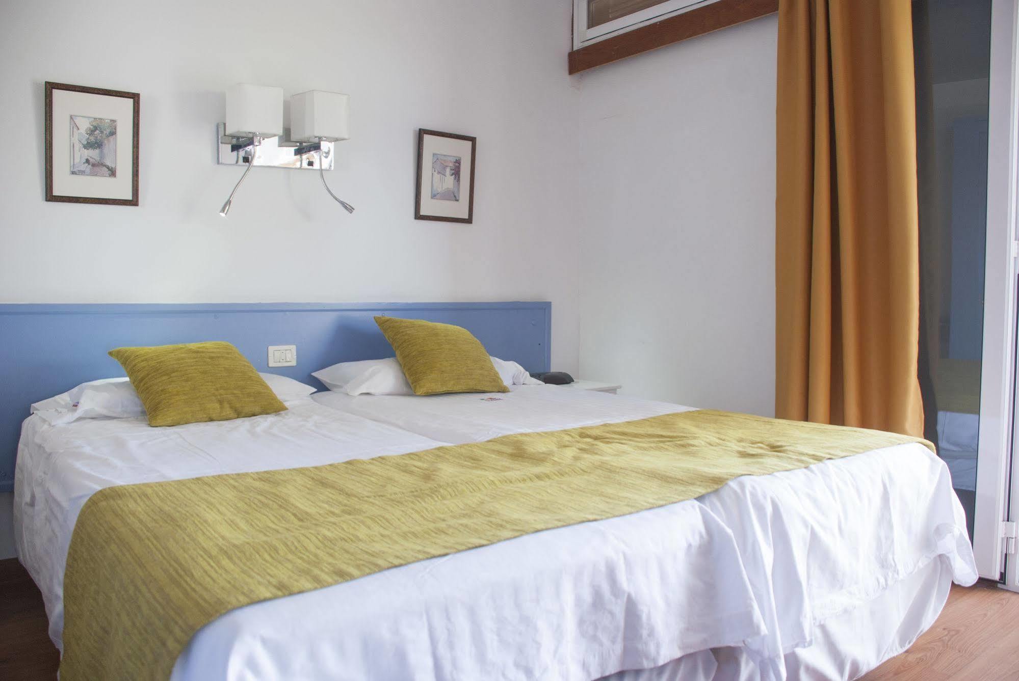 El Paseo Apartment